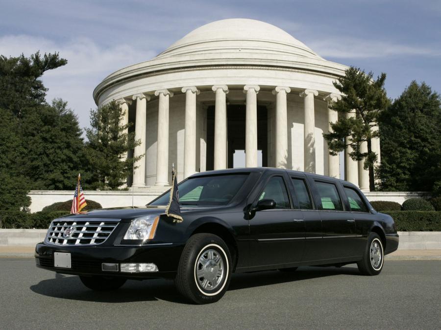  Cadillac DTS Presidential State Car 2005 года  (фото 12 из 12)